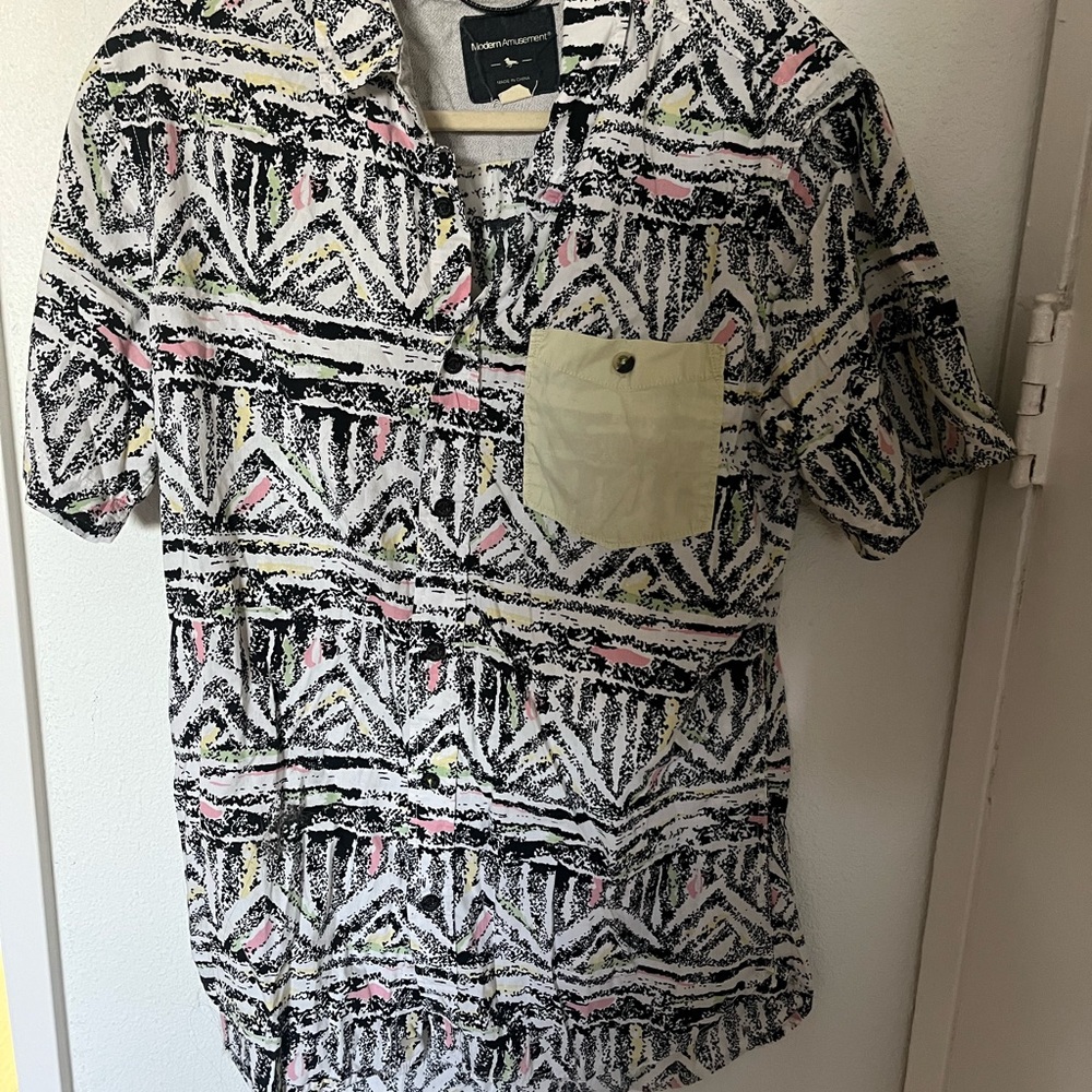 Retro Modern Amusement 80’s button up